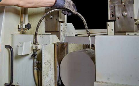 延安针对TC4钛棒的切割，厂家如何挑选合适的带锯条？